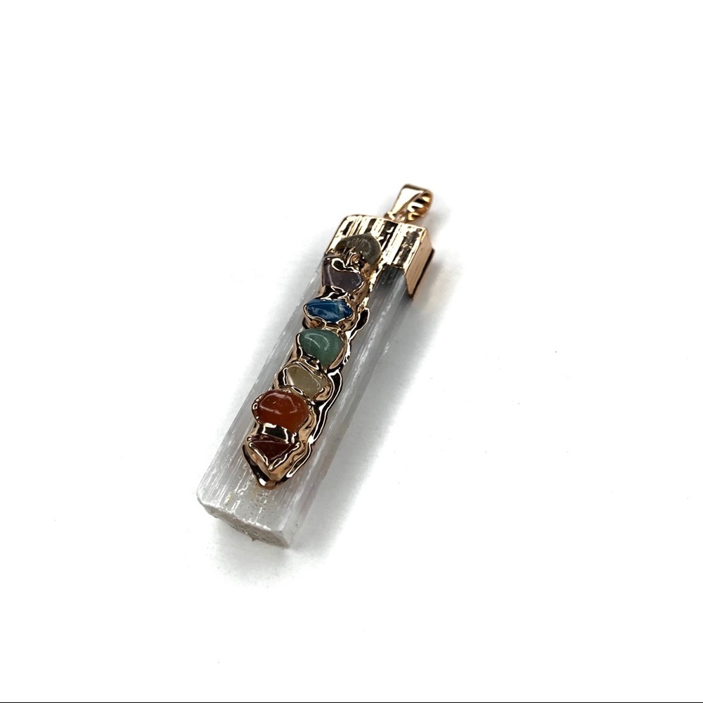 ❎SOLD Selenite Gemstone 7 Chakras Pendant Necklace - Picture 8 of 9